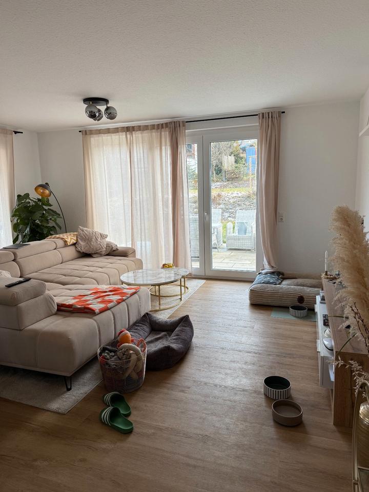 Thumbnail-Moderne 3-Zimmer-Wohnung mit Hobbyraum, Terrasse & Garten