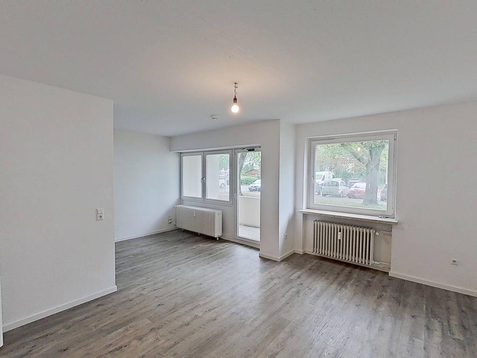 Thumbnail-Großes Single-Apartment mit BALKON