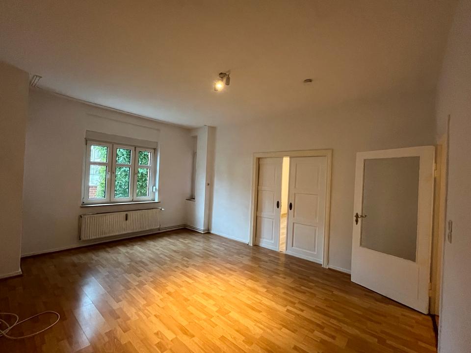 Thumbnail-3 Zimmer Altbau Wohnung, EG, zentral u. ruhig gelegen 649€