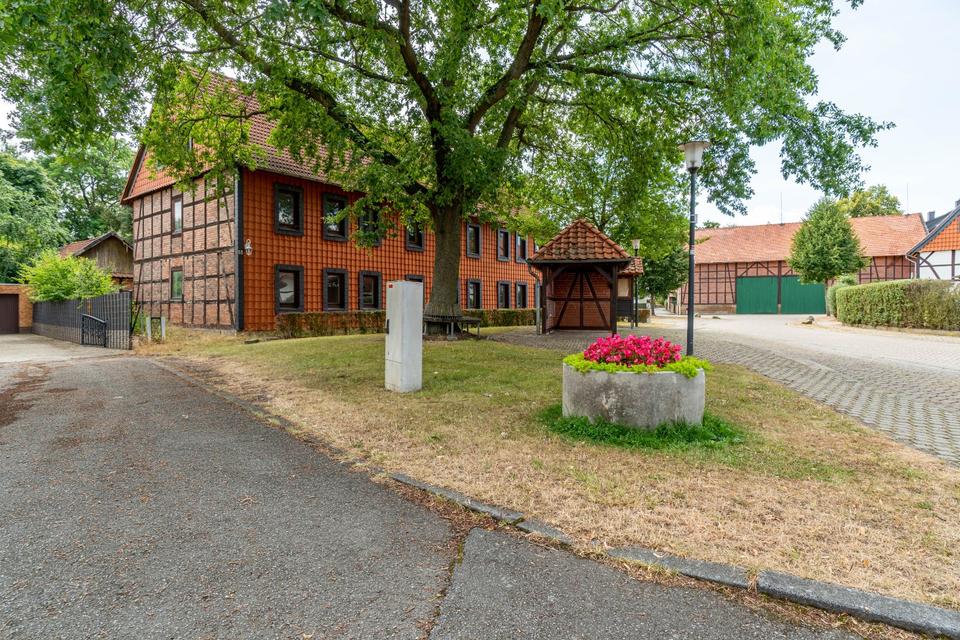 Thumbnail-Mehrfamilienhaus mit Entwicklungspotenzial in ruhiger Lage