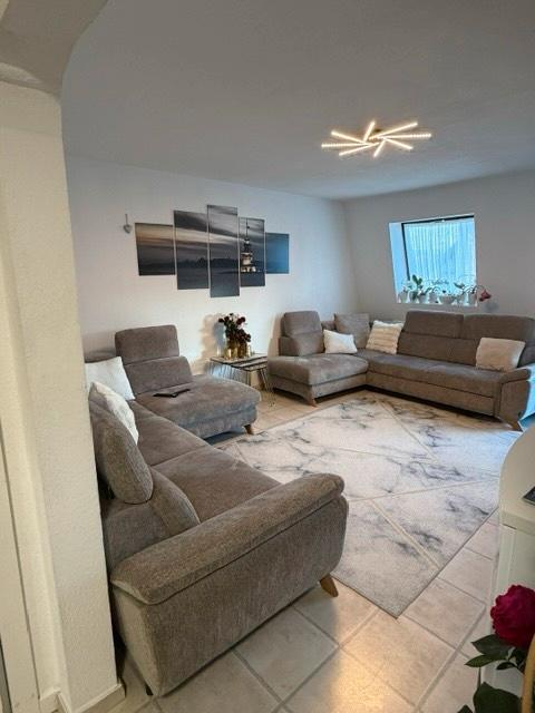 Thumbnail-Gepflegtes 4,5 Zimmer Wohnung mit großzügigem Grundriss - 95m²