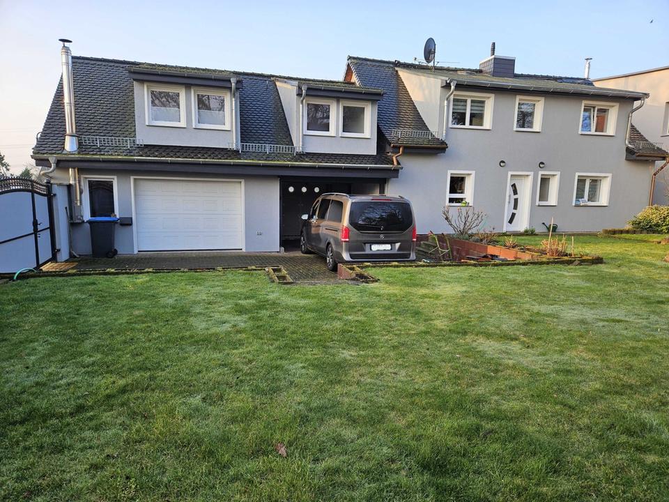 Thumbnail-Einfamilienhaus, provisionsfrei mit vielseitigem Anbau