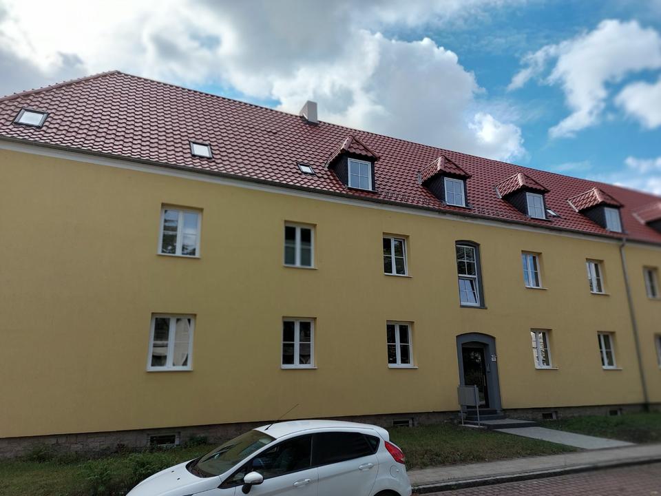 Thumbnail-Schöne 2 Raum Wohnung in der Gartenstadt Leuna zu vermieten