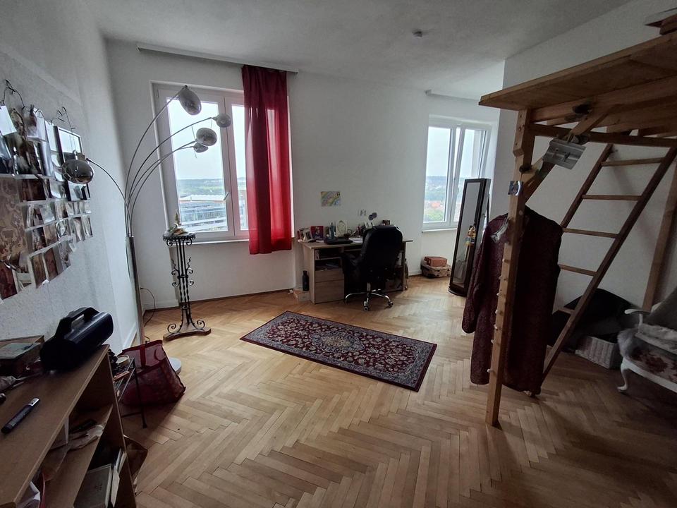 Thumbnail-Großes WG Zimmer mit Fernsicht in Wohnung mit Balkon