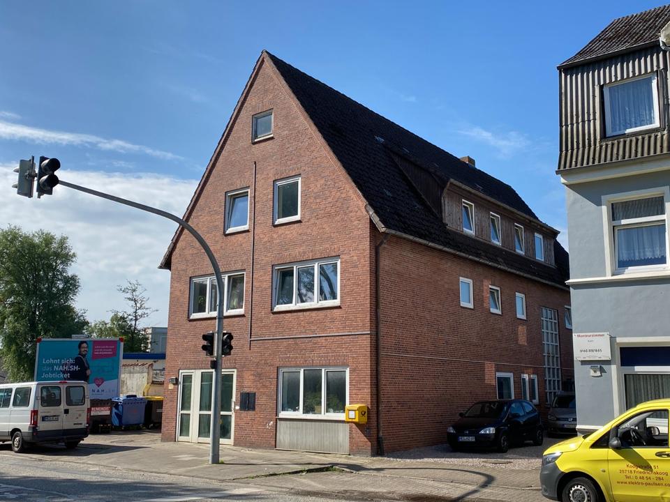 Thumbnail-Mehrfamilienhaus mit 6 Wohneinheiten – Entwicklungspotenzial