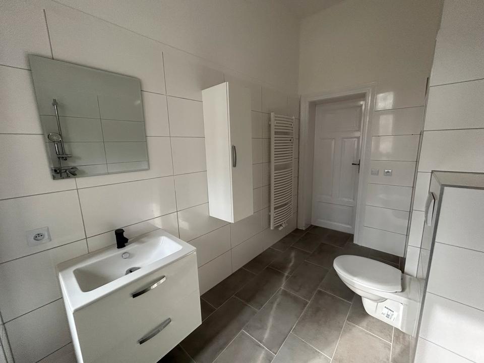 Thumbnail-schöne 92m2 EG-Wohnung inkl. 350m2 Grundstück zu verkaufen