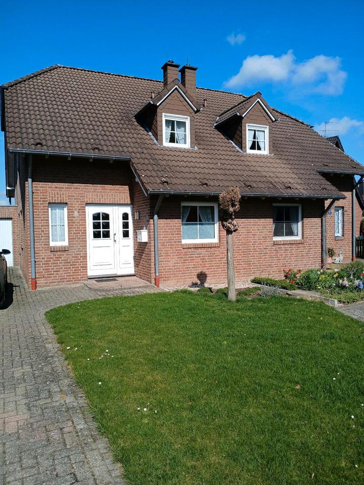 Thumbnail-Charmante Doppelhaushälfte in Sonsbeck-Hamb mit großem Grundstück