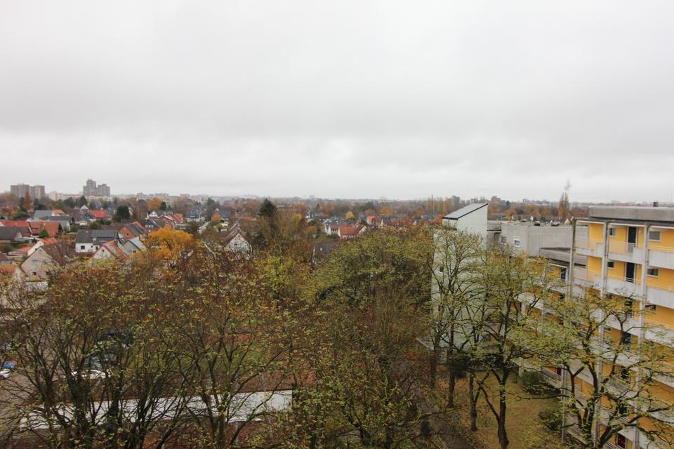 Thumbnail-Modernisierte 2-Zimmer-Wohnung mit Loggia und guter Anbindung