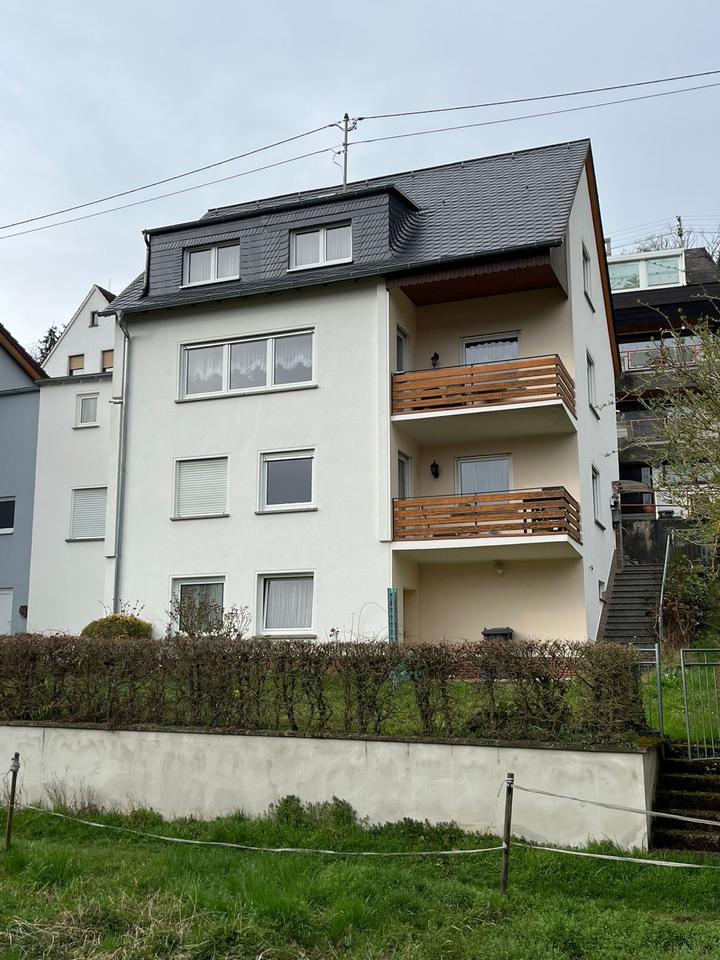 Thumbnail-Großzügiges Einfamilienhaus mit Einliegerwohnung in ruhiger Lage
