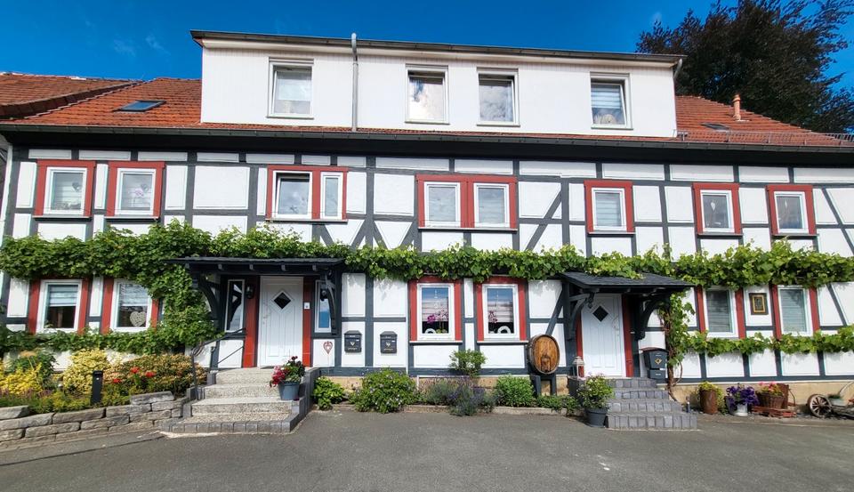 Thumbnail-3-Zimmer-Dachgeschoss-Whg.