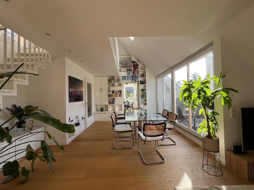 Thumbnail-Helle 3.5-Zimmer-Wohnung mit Galerie zur Zwischenmiete