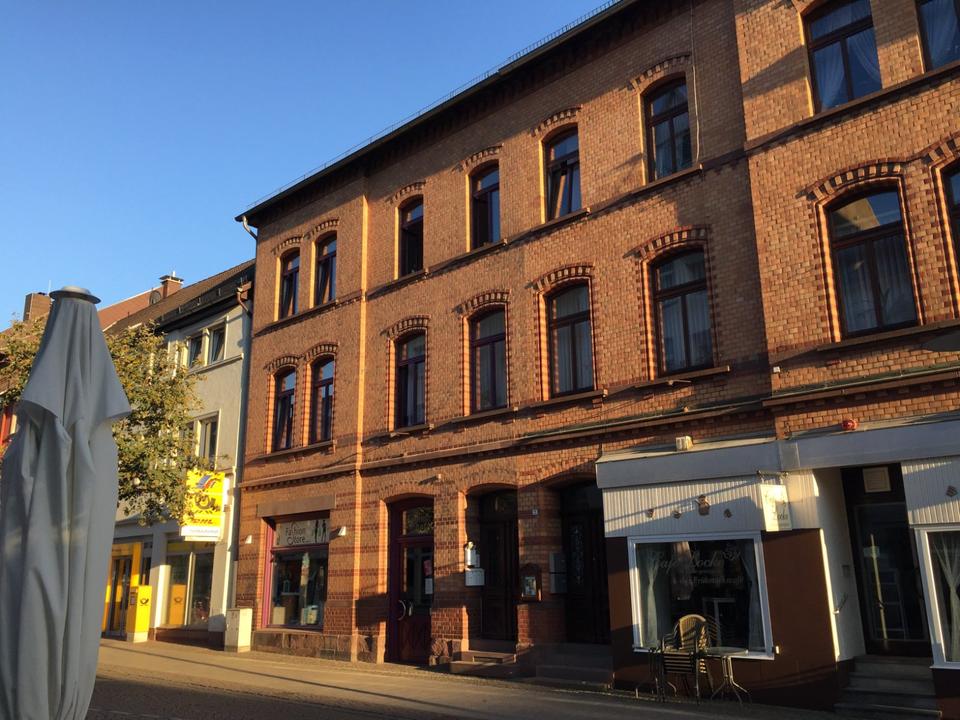 Thumbnail-Schöne 4-Zimmer-Wohnung mit Einbauküche in guter Innenstadtlage