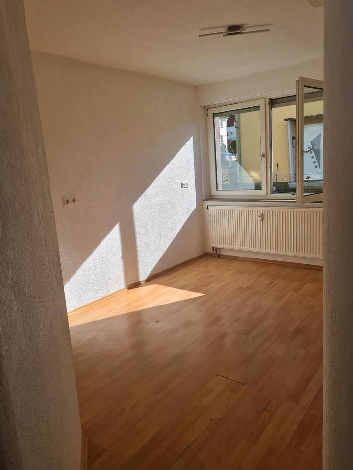 Thumbnail-Zwei Zimmer Wohnung zu vermieten