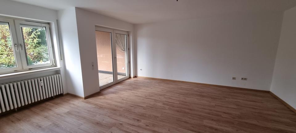 Thumbnail-Schöne, neu renovierte Erdgeschosswohnung mit Terrasse