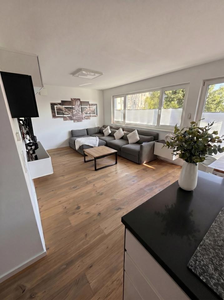 Thumbnail-Exklusive,sonnige 4-Zimmer Dachgeschosswohnung mit großem Balkon