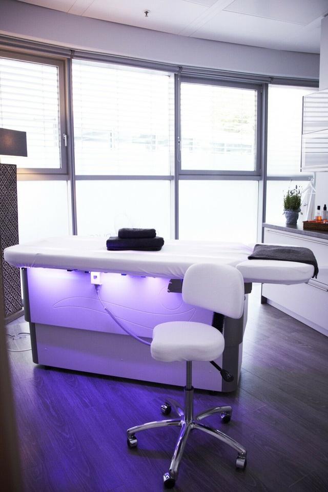 Thumbnail-FIRST BEAUTY-COWORKING-HELLER TOP PRAXISRAUMKABINE-HAMBURG CITY
