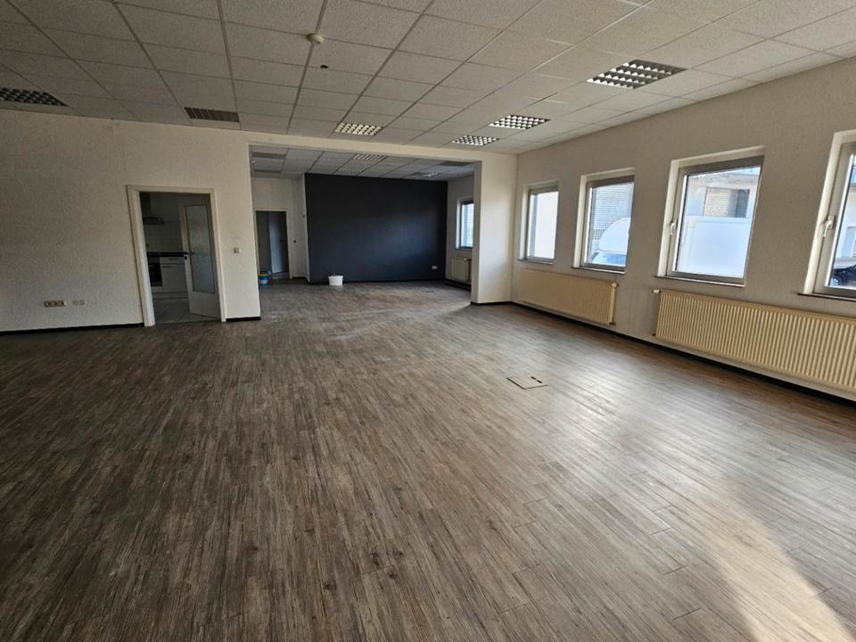Thumbnail-Büro- AusstellungsflächeFitnessstudioPraxis in Zweibrücken