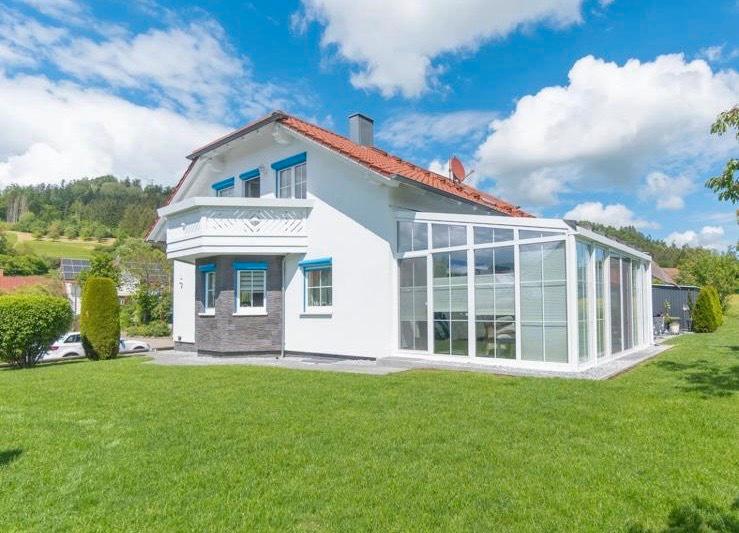 Thumbnail-Attraktives Zweifamilienhaus zu Verkaufen