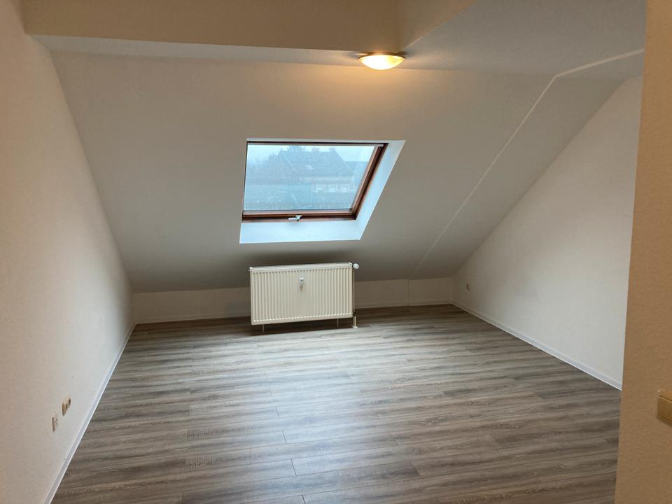 Thumbnail-Kleine Dachgeschosswohnung im Herzen von Eschweiler (ab 01.07.)