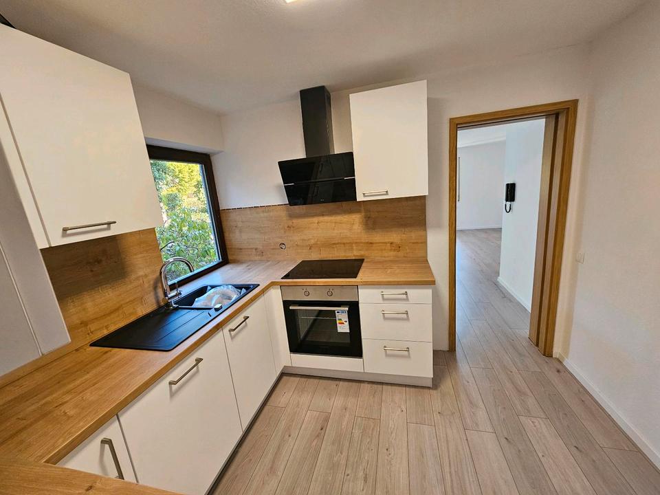 Thumbnail-Frisch renovierte 2-Zimmer-Wohnung mit neuer Einbauküche uvm.