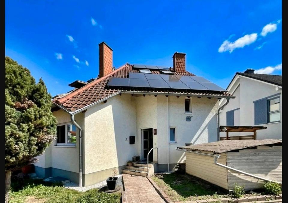 Thumbnail-Reihenendhaus mit PV-Anlage