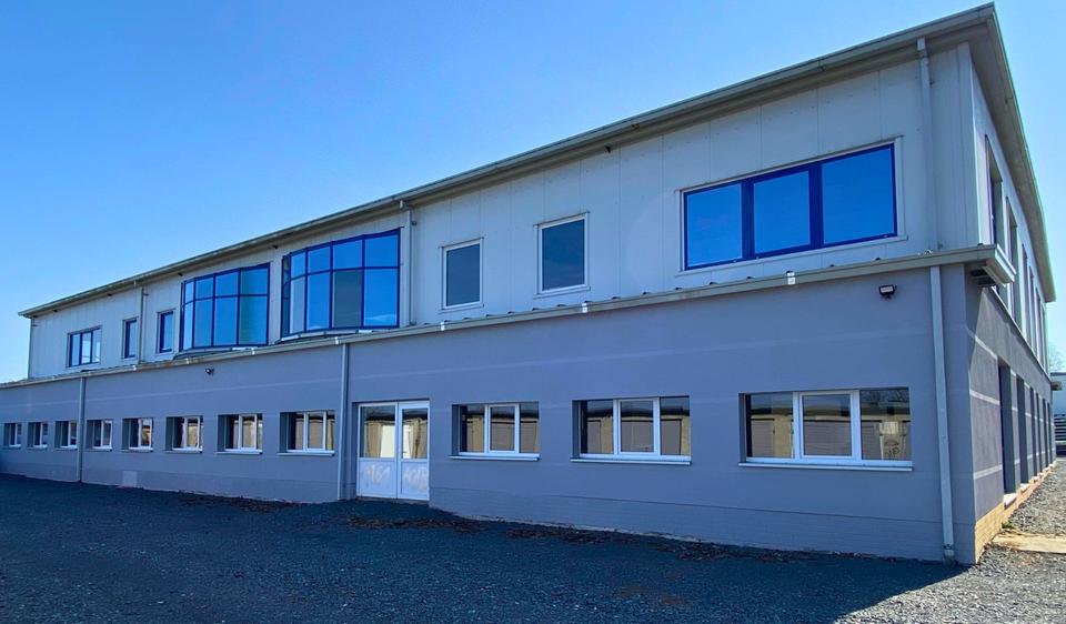 Thumbnail-GewerbehalleLagerhalle 2.335 m² +FreiflächeProduktionFachmarkt