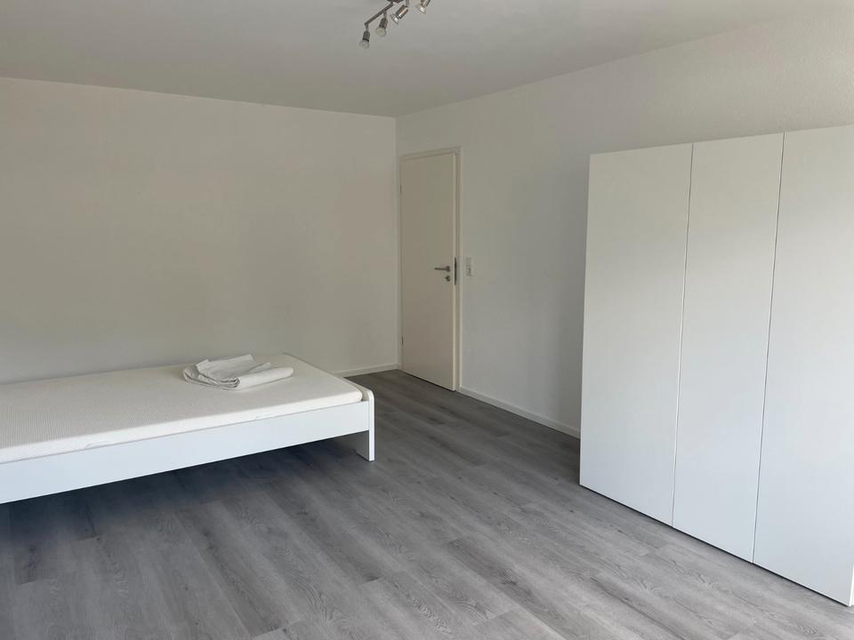 Thumbnail-3 freie WG-Zimmer | Möbliert | zentrale Lage Karlsruhe | Balkon