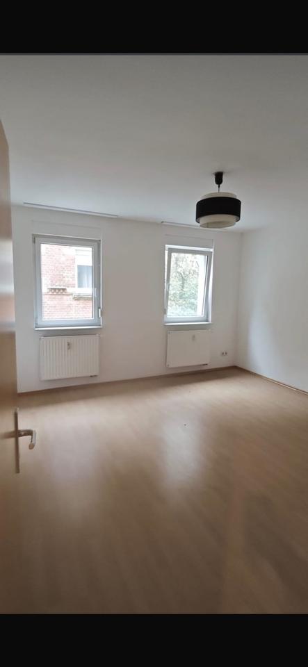 Thumbnail-WG Zimmer (20 qm) in 2er WG am Marienplatz in Stuttgart frei