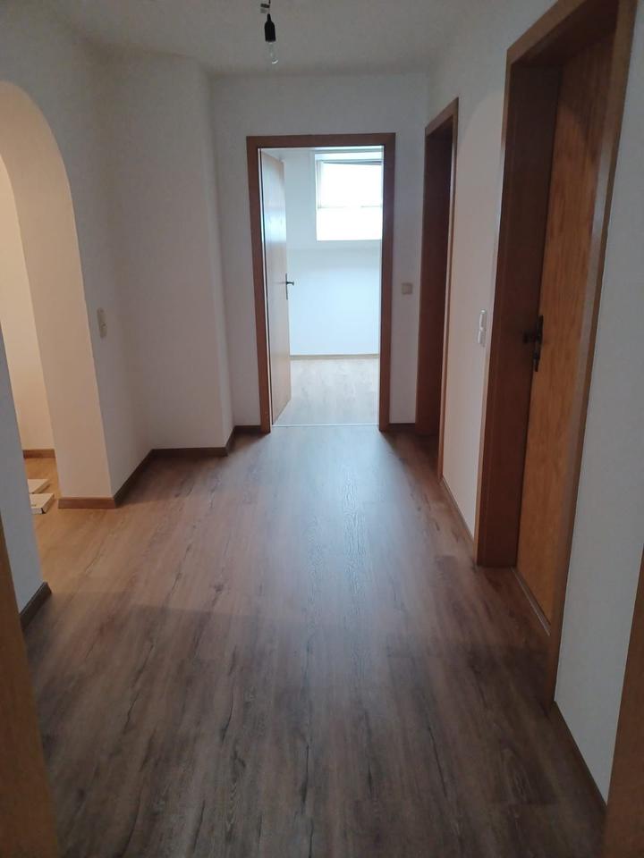 Thumbnail-vermiete schöne 3 Zimmer Wohnung Raum Schöllnach