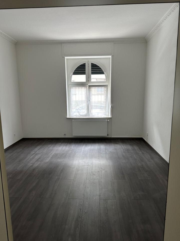 Thumbnail-2,5 Z, KDB, ALTBAU, Saniert, mit Einbauküche, Pelmke Balkon,