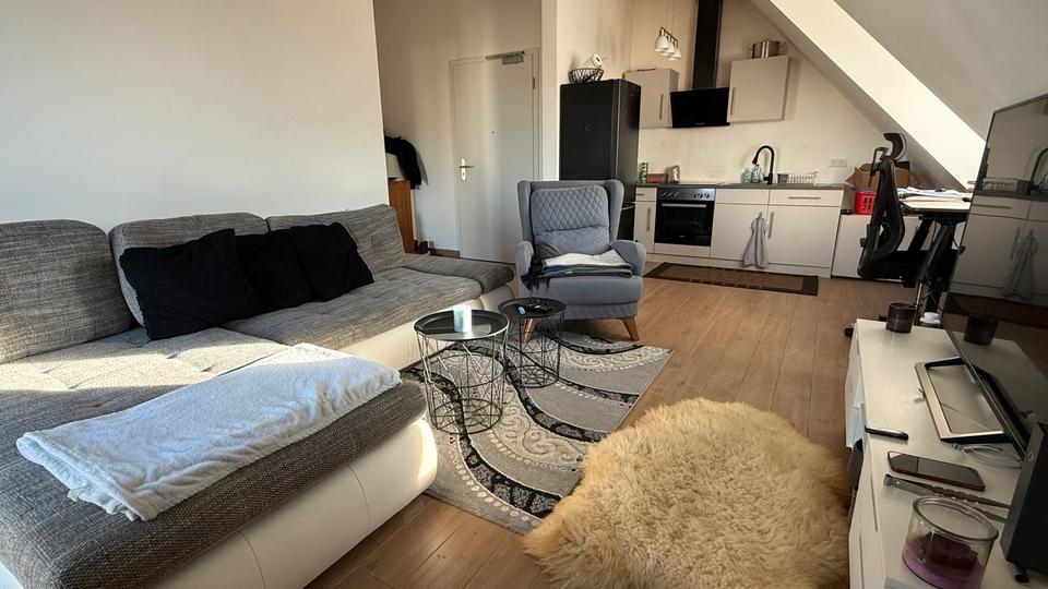 Thumbnail-Vollmöblierte Zwei Zimmerwohnung