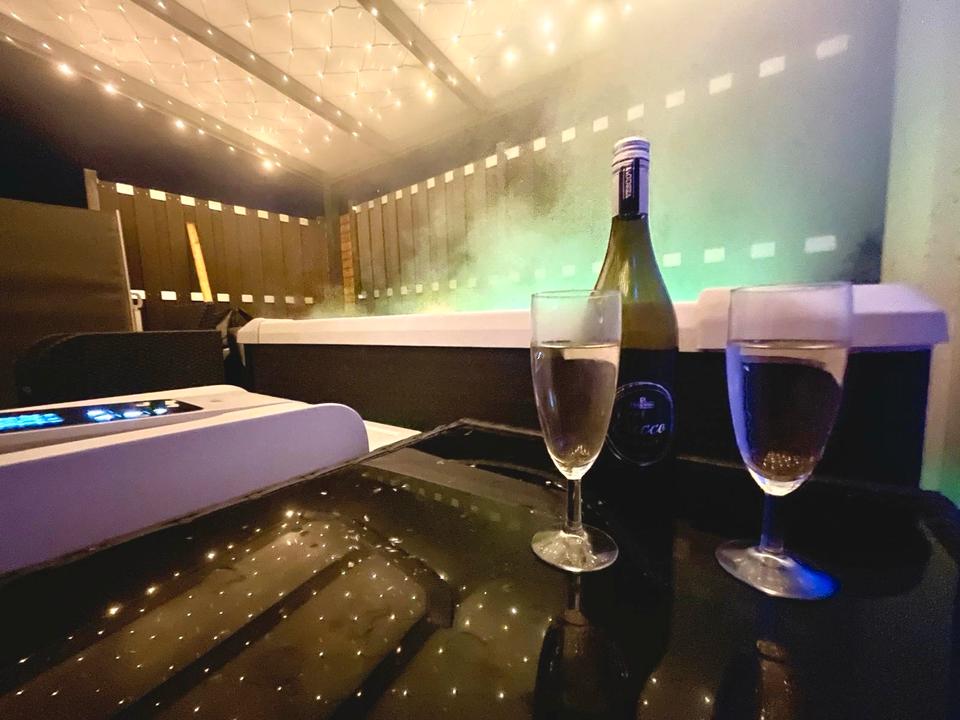 Thumbnail-Privater Luxus-Spa – Sauna & Whirlpool Wellness