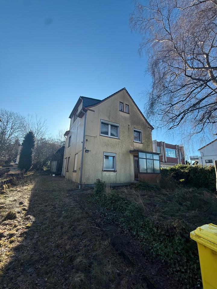 Thumbnail-Freistehendes Einfamilienhaus mit großem Grundstück in Solingen