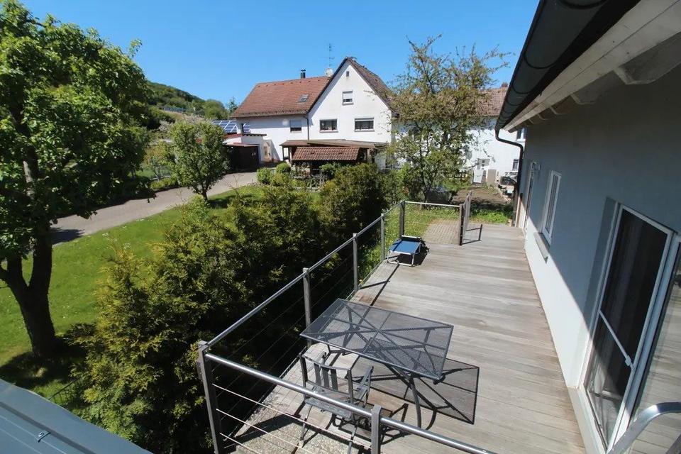 Thumbnail-Gepflegte 3-Zimmer-Wohnung mit Einbauküche und Terrasse zu vermieten.