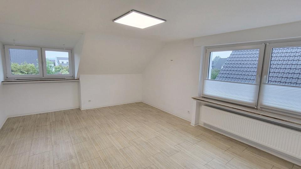 Thumbnail-Gemütliche Wohnung mit ausgebautem Dachgeschoss & Einbauküche