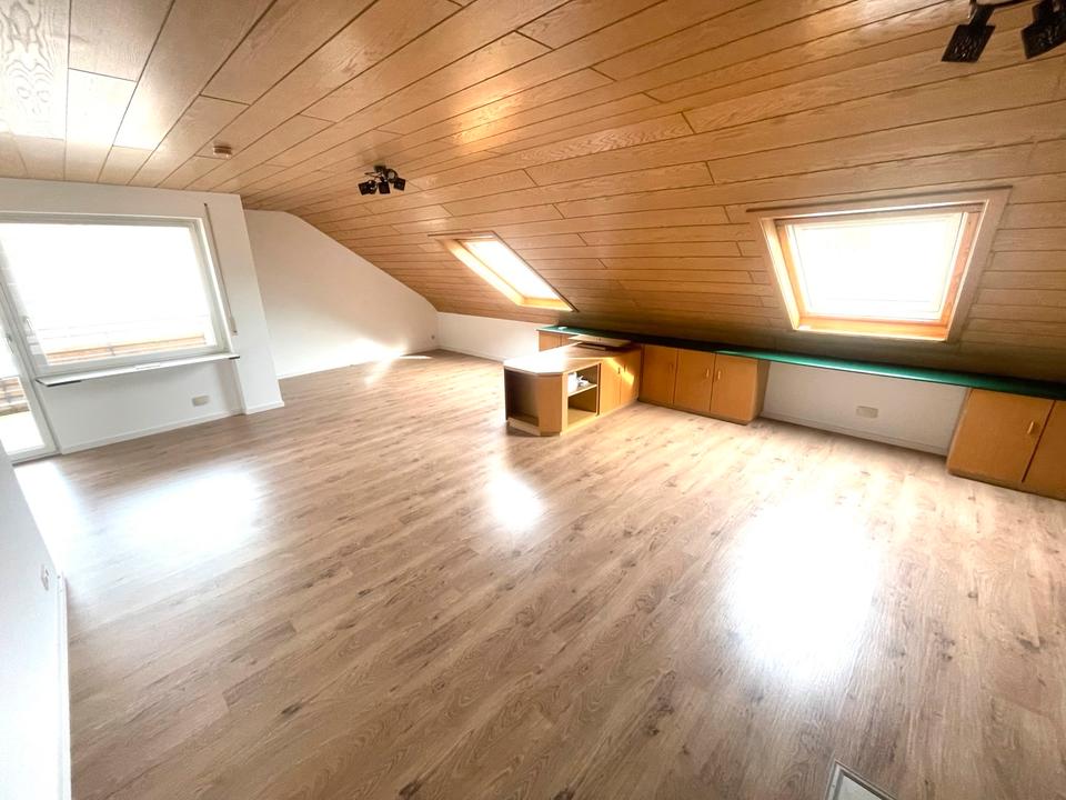 Thumbnail-Helle 3-Zimmer DG Wohnung