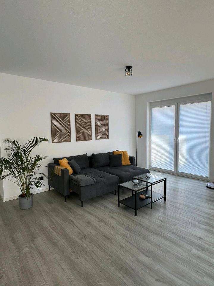 Thumbnail-Moderne 3-Zimmer-Wohnung: Balkon, Tiefgarage und Vollausstattung