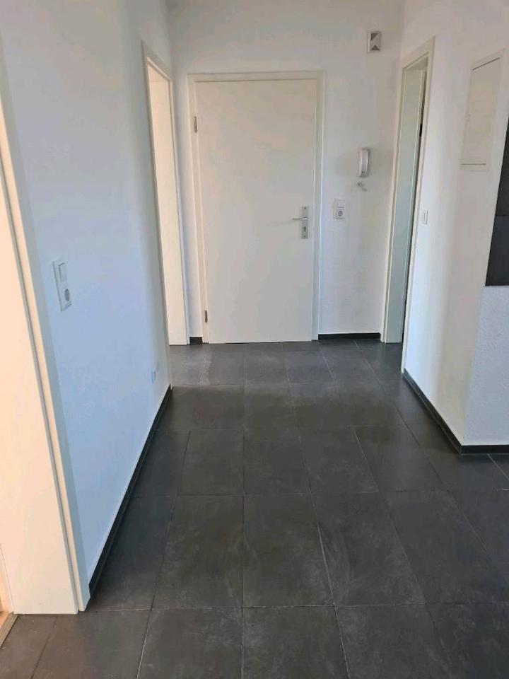 Thumbnail-3 Zimmer Wohnung, renoviert, EBK u. Balkon in Dessau Innenstadt