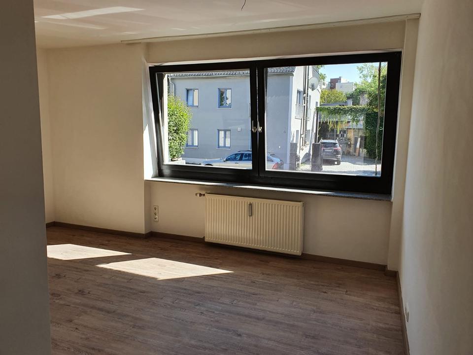 Thumbnail-1-Zimmer-Apartment mit Bad & Kochnische zu vermieten