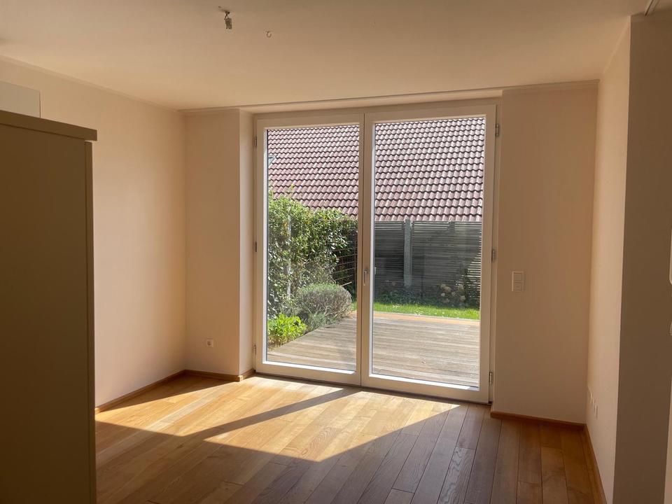 Thumbnail-Hochwertige 2,5-Zimmer-Maisonettewohnung mit Terrasse und Garten