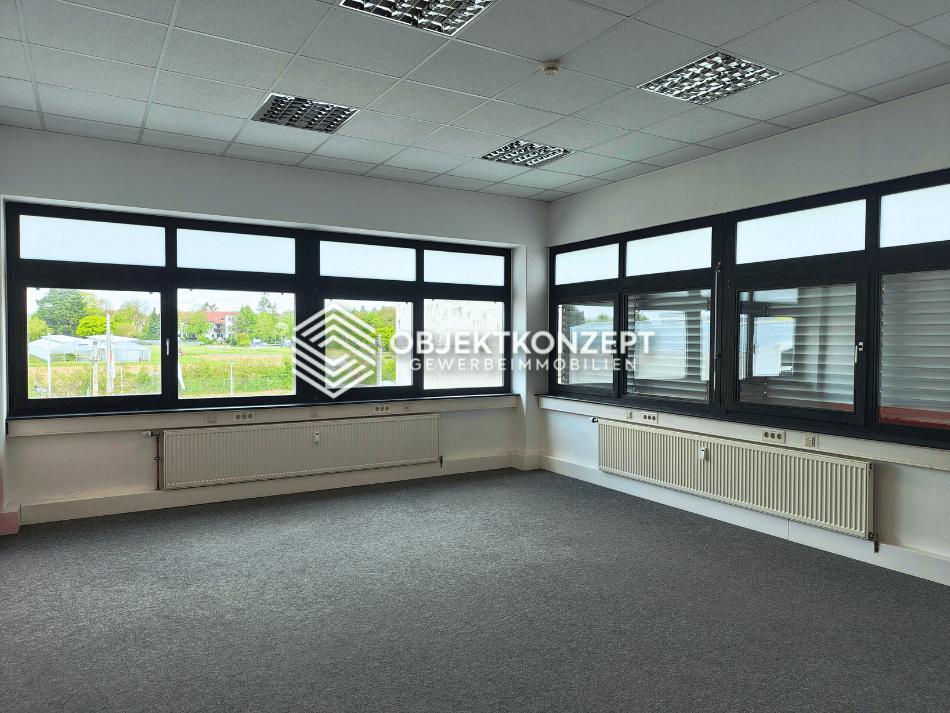 Thumbnail-Provisionsfreie Bürofläche im 2. Obergeschoss mit Aufzug und hervorragender Infrastruktur!