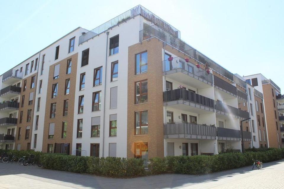 Thumbnail-Zentral gelegene 4-Zimmerwohnung, inkl. EBK, Balkon, Keller und TG-Stellplatz