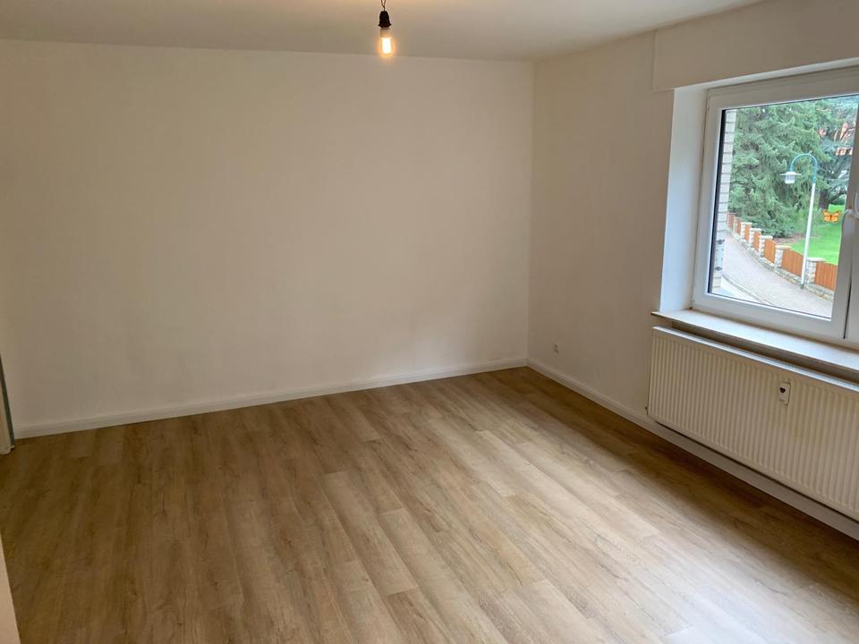 Thumbnail-75m2 Wohnung im 1.OG mit Balkon in Welsede (Hess. Oldendorf)