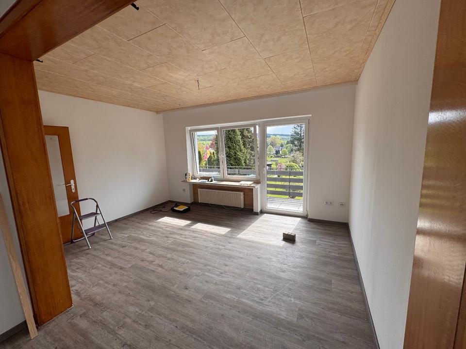 Thumbnail-3 Zimmer Mietwohnung mit Balkon in Neuhaus im Solling