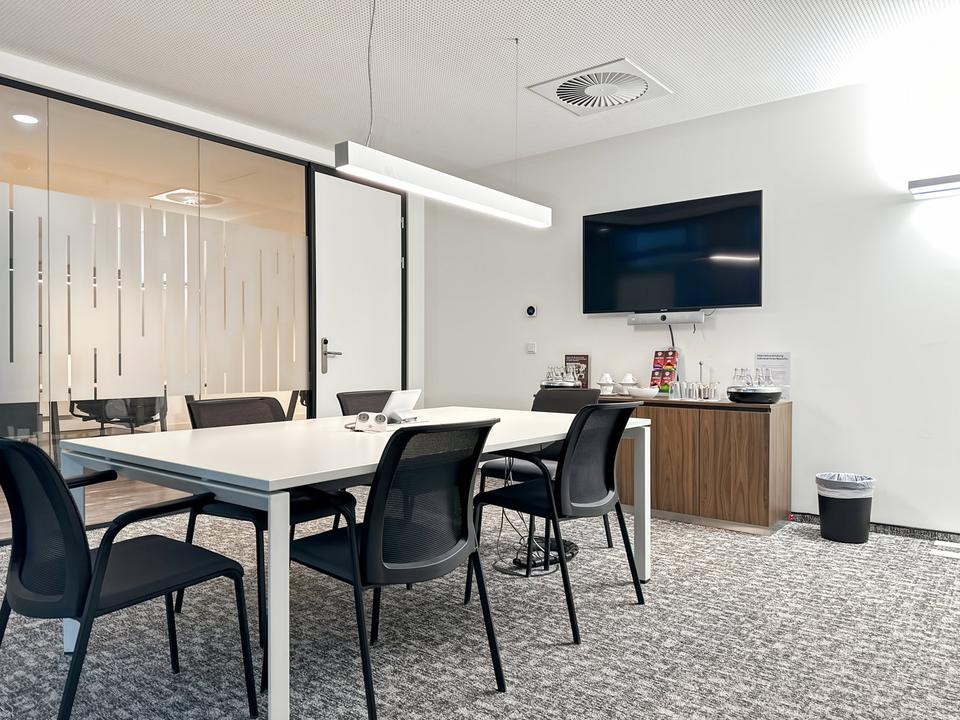 Thumbnail-Privater Büroraum für 4 Person in Regus Hohe Bleichen