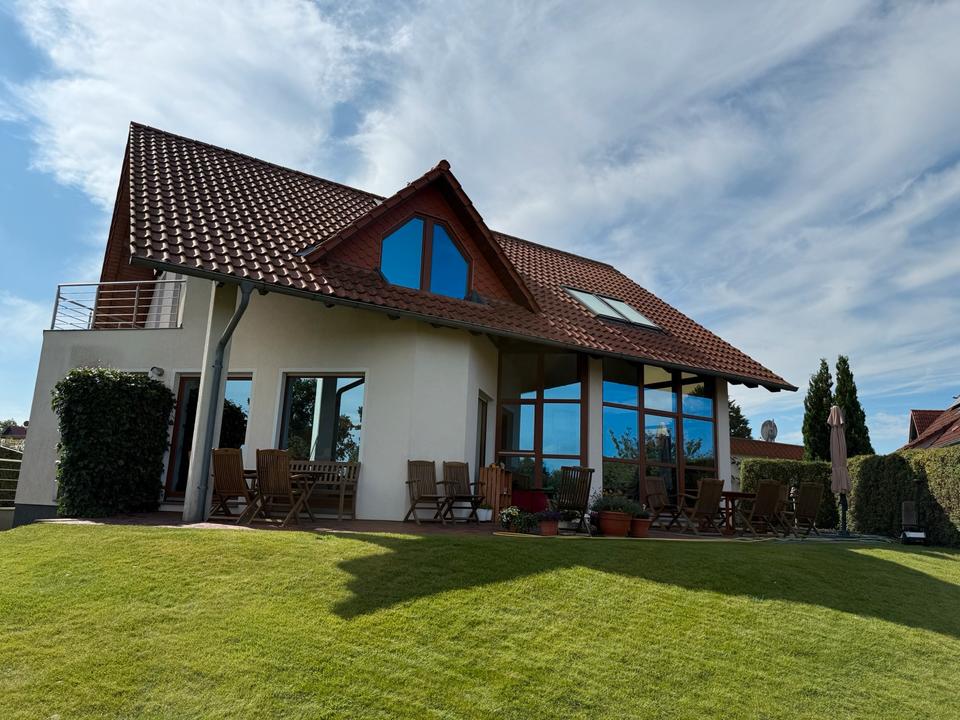 Thumbnail-Exklusives Einfamilienhaus mit Seeblick