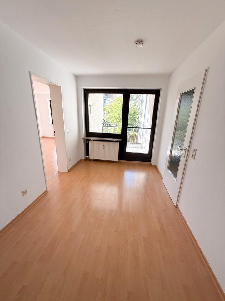 Thumbnail-Helle 2-Zimmer-Altbauwohnung in Unterschleißheim