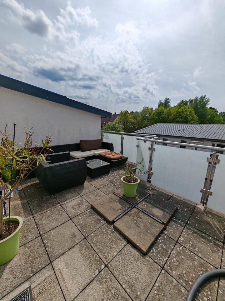 Thumbnail-moderne 2-Zi. Whg im DG mit größem Balkon, Aufzug, TG