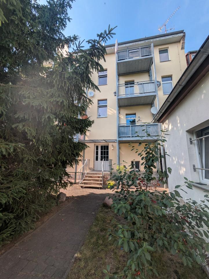 Thumbnail-Großzügige barrierefreie 3-Raum-EG Wohnung in Kröllwitz