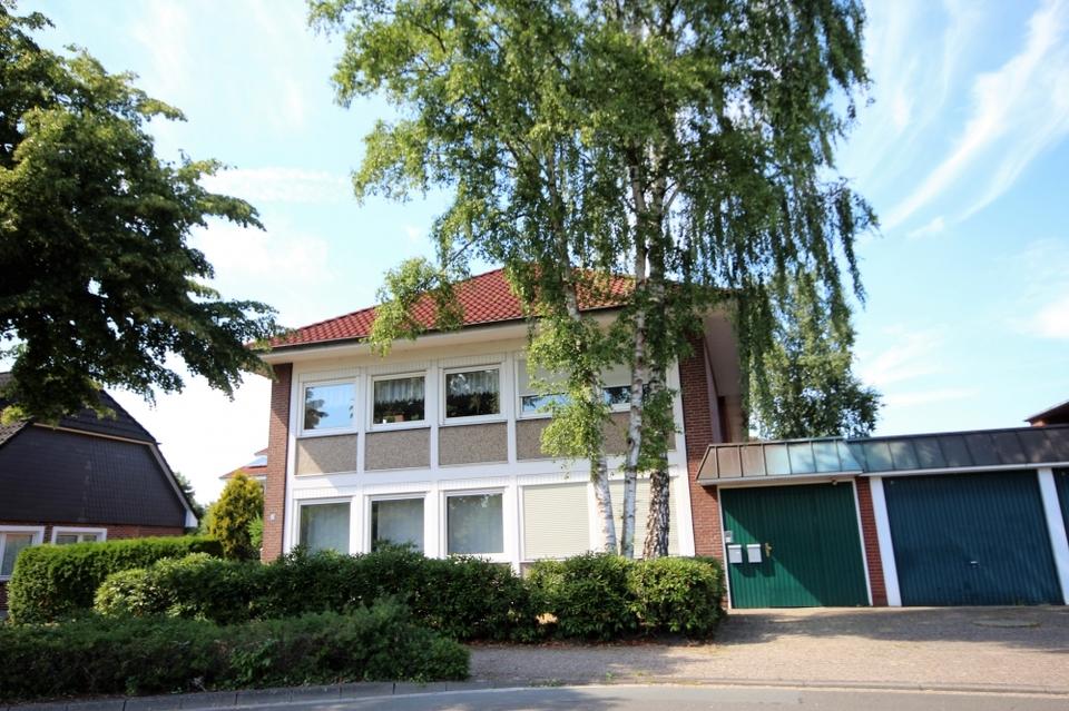 Thumbnail-Erstbezug nach Sanierung: Oberwohnung mit Süd- Balkon und Gartennutzung